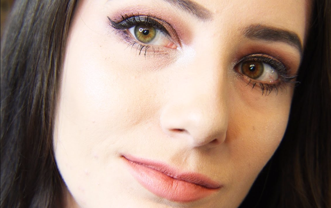 Как правильно наносить дневной макияж на зеленые глаза
